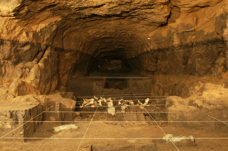 Illustration for article titled Encuentran miles de nuevos objetos bajo la pirámide de Teotihuacán